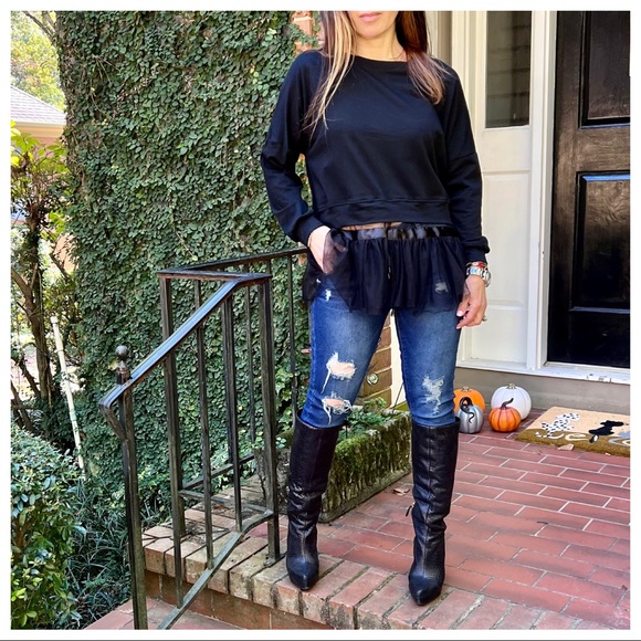 Absolutely Fabulous Paris chic chiffon trim layered top - Picture 7 of 8
